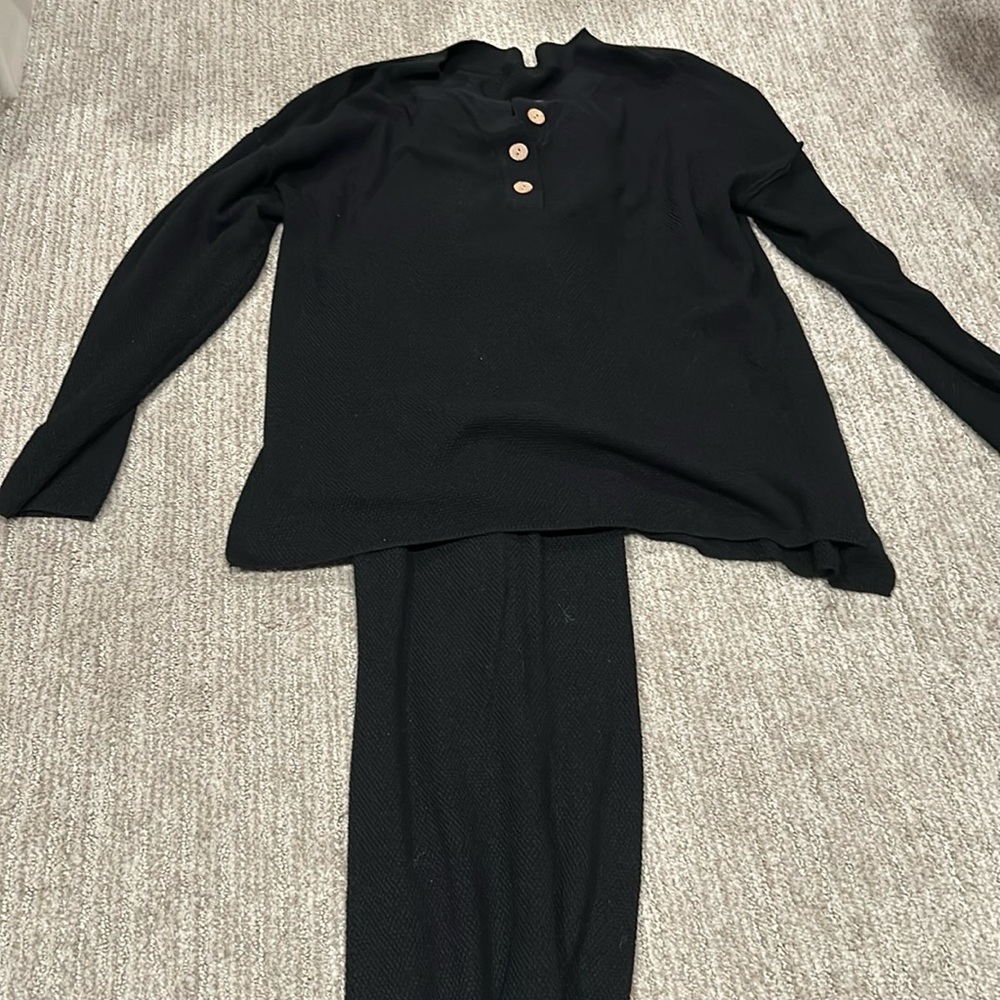 Lounge Set, Never Worn, Size Medium - image 1